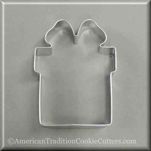 4" Present Metal Cookie Cutter American Tradition Cookie Cutters
