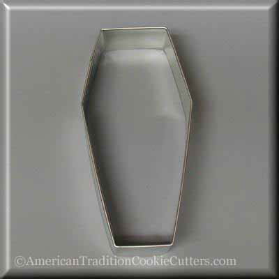 https://americantraditioncookiecutters.com/cdn/shop/products/3025-4inch-coffin-cookie-cutter-ATCC.jpg?v=1626350983